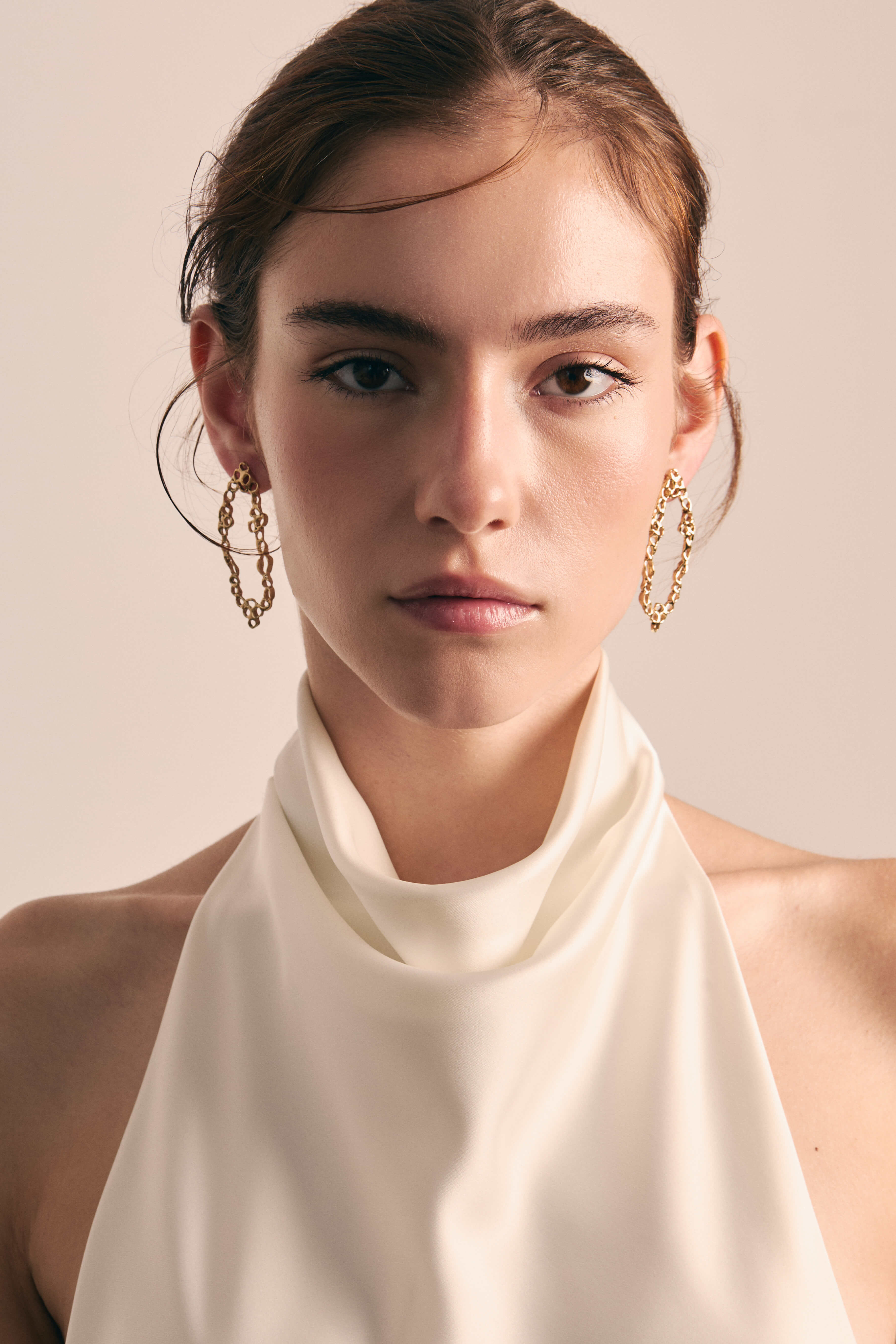 Cercei lungi Lace of the Soul Gold Auriu JASIRI bijuterie contemporana Bijuterie de autor Cercei Contemporary Jewelry Designer Bijuterii Jewelry Designer Gift