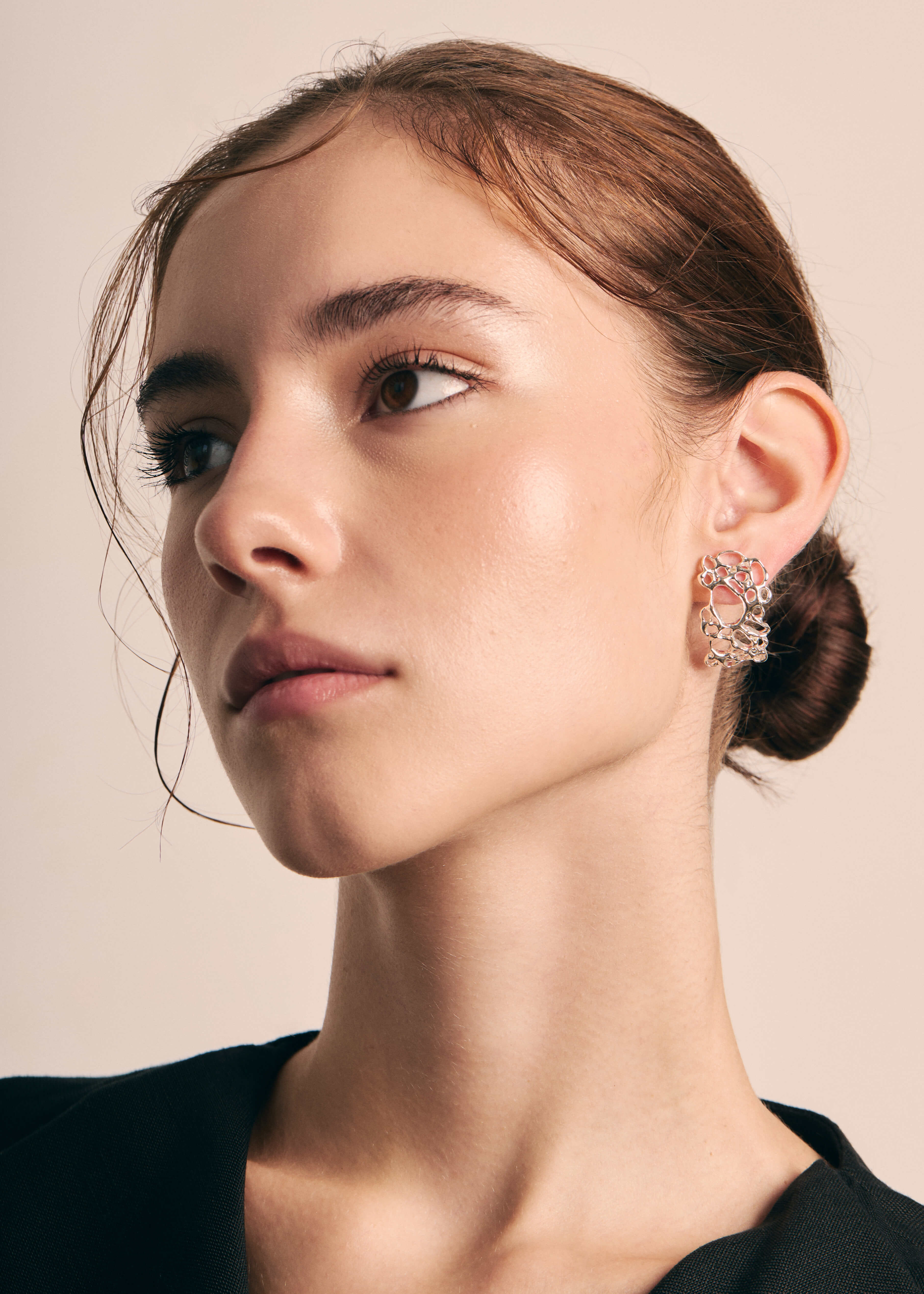 Cercei statement Tumaini Silver Argint JASIRI bijuterie contemporana Bijuterie de autor Cercei Contemporary Jewelry Designer Bijuterii Jewelry Designer Gift Cadou